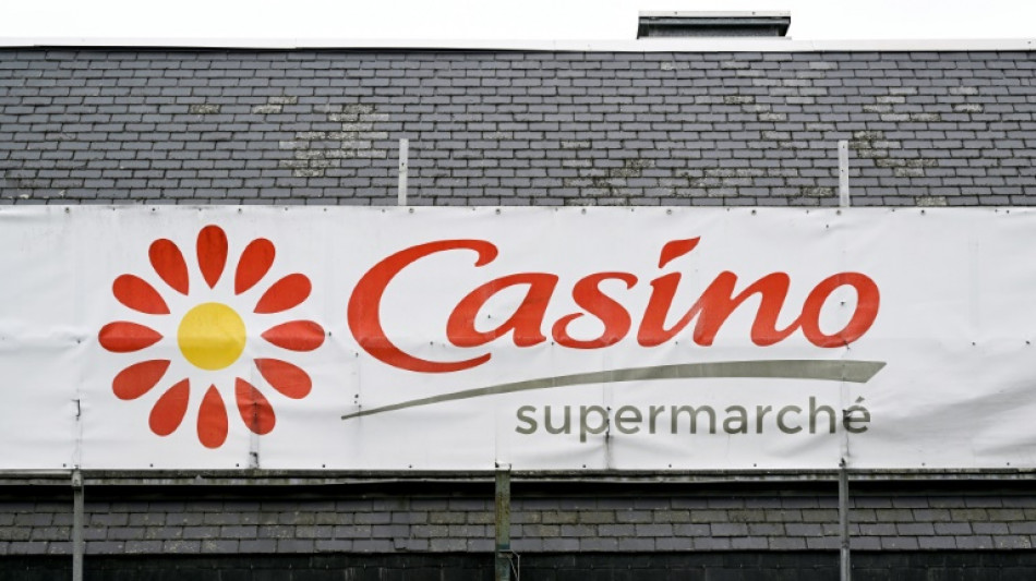 Pas encore d'accord sur la dette de Casino, qui s'enfonce au premier semestre