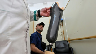Despite losing leg in Mariupol, fighter eyes return to Ukraine frontline