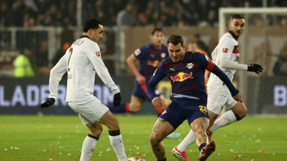 Prass stunner helps Hoffenheim go third, Leipzig held at Pauli