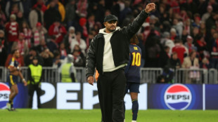 Bayern Munich coach Kompany in hospital after collapsing: club 