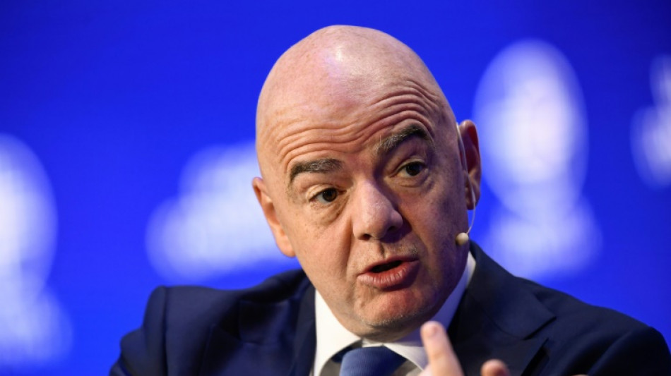 Qatar-2022: travailler sur les chantiers du Mondial a donn&eacute; de la "dignit&eacute;" aux migrants, estime Infantino