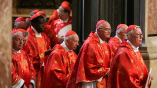 Los cardenales reciben un llamado a la unidad antes del incierto cónclave
