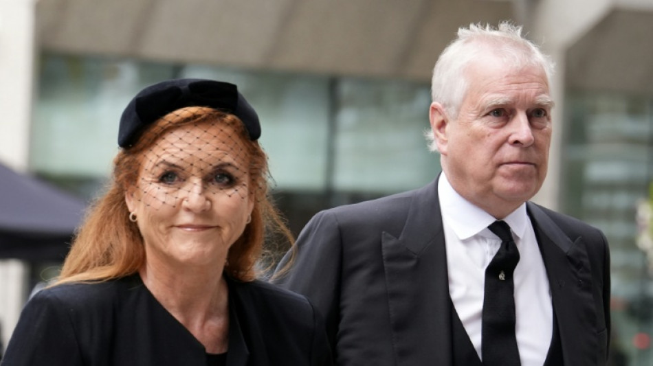 Quand Sarah Ferguson, l'ex-&eacute;pouse d'Andrew, s'adressait &agrave; Epstein comme &agrave; un "fr&egrave;re"