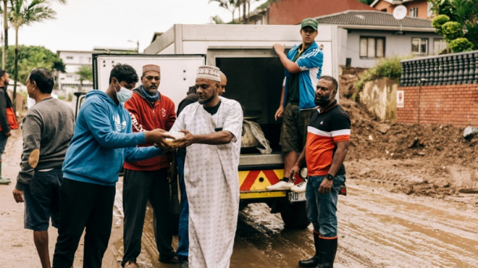 Tras las tr&aacute;gicas inundaciones de Sud&aacute;frica, los llamados a la oraci&oacute;n 