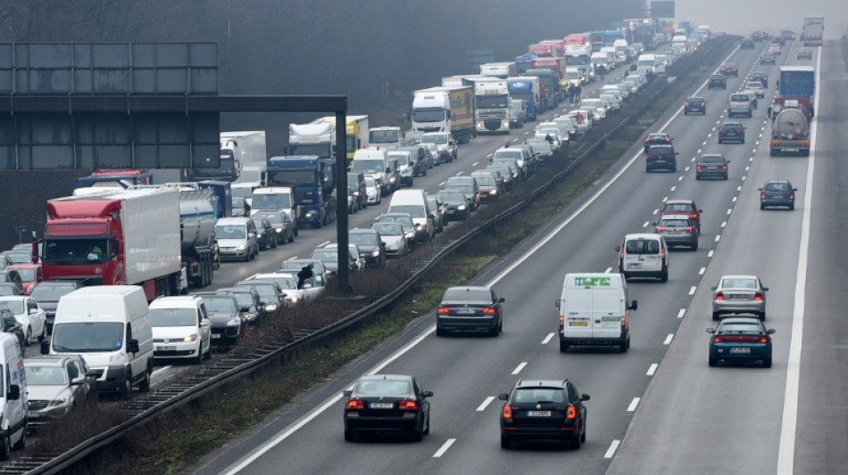 Umweltminister der L&auml;nder fordern Tempolimit auf Autobahnen
