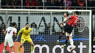 Giroud sinks PSG to reignite Milan's Champions League bid