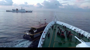 Manille accuse des navires chinois d'avoir "intentionnellement" percut&eacute; des bateaux philippins