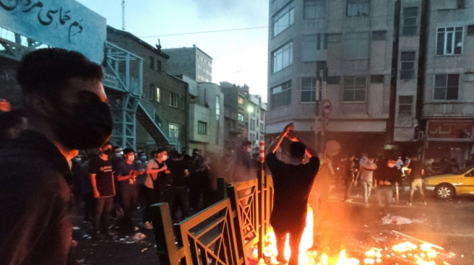 Al menos 35 muertos en Ir&aacute;n tras m&aacute;s de una semana de protestas por una joven fallecida