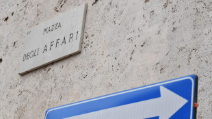 Borsa: Milano chiude in rialzo, +0,40%