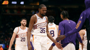 Durant leads Suns to NBA win while Cavs end Warriors' mastery
