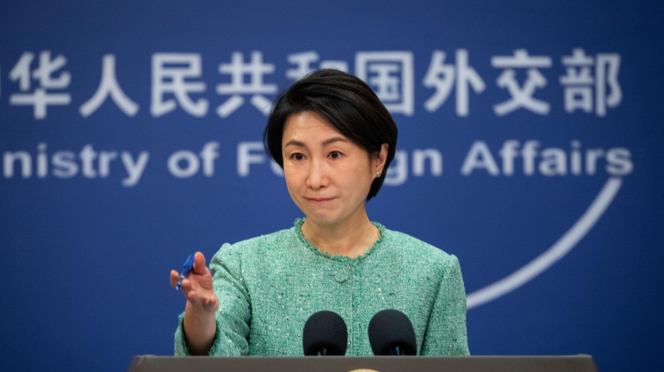 La Cina ai suoi cittadini, 'evacuate il prima possibile dall'Iran'
