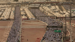 Les fid&egrave;les accomplissent le dernier grand rituel du hajj, au premier jour de l'A&iuml;d