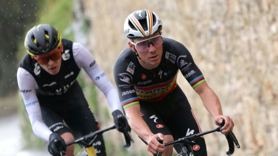 Vingegaard se lleva la peor parte en una dura ca&iacute;da en la Vuelta al Pa&iacute;s Vasco