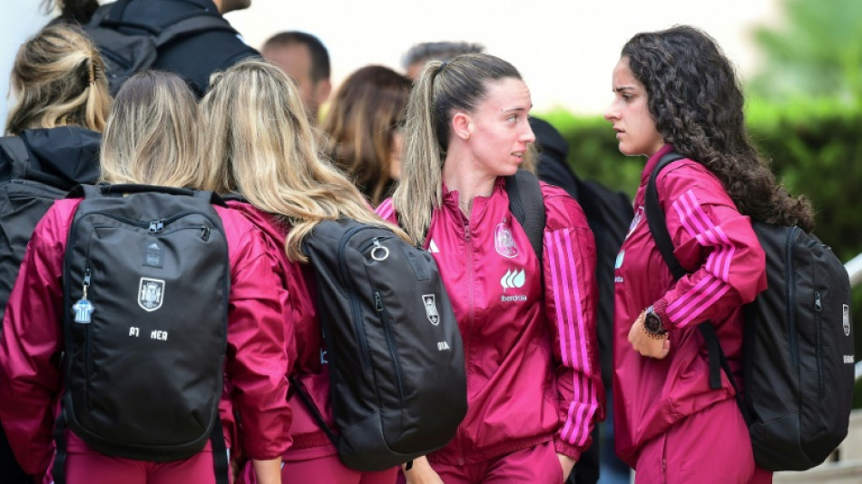 La mayor&iacute;a de las futbolistas espa&ntilde;olas siguen con la selecci&oacute;n tras un acuerdo con la Federaci&oacute;n