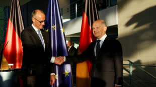 Merz bei Amts&uuml;bergabe: "Was f&uuml;r ein Tag - mit einigen &Uuml;berraschungen"