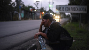 Guatemala disuelve una caravana de 400 migrantes de Venezuela, Cuba y Hait&iacute;