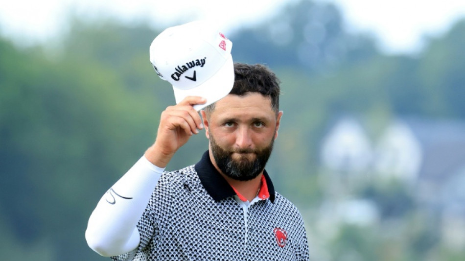 El español Rahm firma un doblete en LIV Golf al ganar el título por equipos