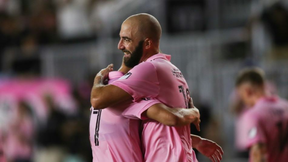 El argentino Gonzalo Higua&iacute;n, ex Real Madrid, anuncia su retirada del f&uacute;tbol
