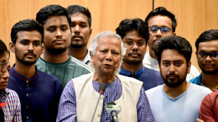 Le Bangladesh soutiendra les r&eacute;fugi&eacute;s rohingyas et son industrie textile, affirme Yunus