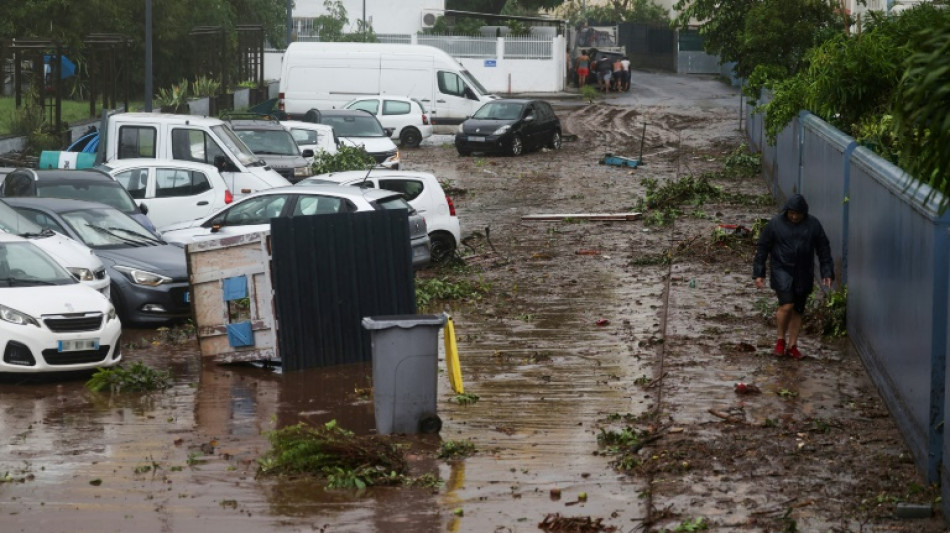 "D&eacute;figur&eacute;e" par le cyclone Garance, La R&eacute;union prend la mesure des d&eacute;g&acirc;ts