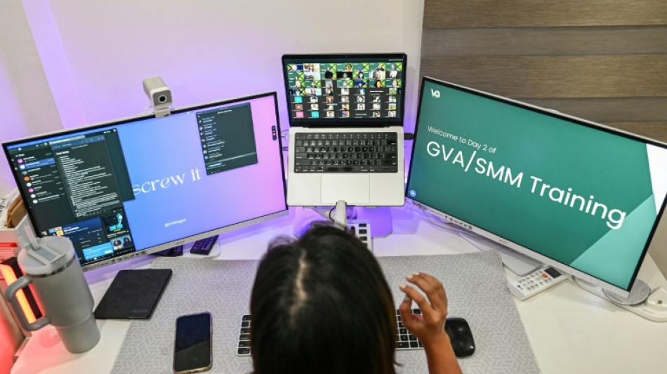 Filipinos see pathway from poverty with virtual assistant jobs