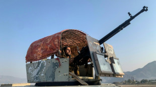 Afghan, Pakistani forces battle along the border