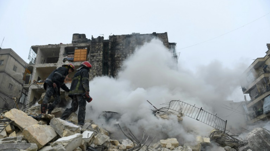 Un puissant s&eacute;isme fait plus de 1.000 morts en Turquie et en Syrie