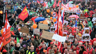 Decenas de miles protestan en Bruselas contra los recortes anunciados por el gobierno