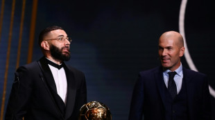 Benzema pone la corona a su reinado con el Bal&oacute;n de Oro