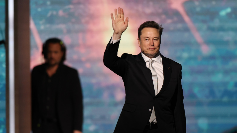 Ft, cda Tesla valuta nuove strade per la retribuzione di Musk