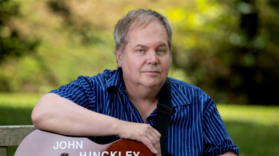 Cuatro d&eacute;cadas despu&eacute;s de atentar contra Reagan, John Hinckley busca redimirse con la m&uacute;sica