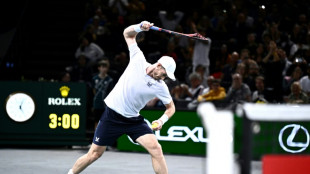 Murray misses match point to continue De Minaur jinx