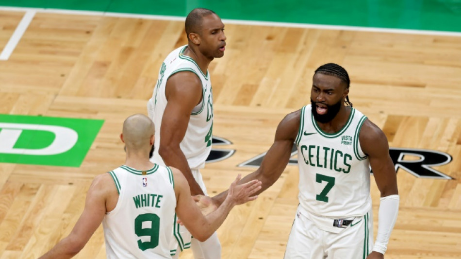 Los Celtics se anotan un taquic&aacute;rdico primer triunfo en la Final del Este