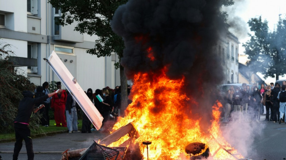Centenas de escolas fechadas na Fran&ccedil;a ap&oacute;s protestos estudantis