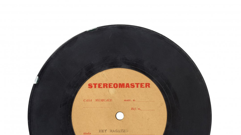 All'asta cimeli di Pink Floyd, Battisti e Mina