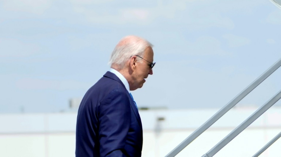 Biden toujours sous pression apr&egrave;s de nouveaux appels &agrave; jeter l'&eacute;ponge