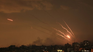Frappes isra&eacute;liennes nocturnes sur Gaza, la guerre a fait des milliers de morts