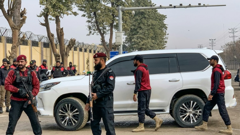 Pakistan: Imran Khan condamn&eacute; &agrave; 14 ans de prison dans une nouvelle affaire