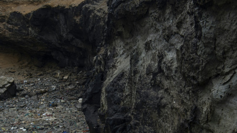 Pescadores protestan en Per&uacute; contra Repsol al cumplirse dos a&ntilde;os de un derrame petrolero