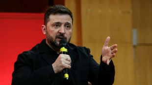 Starmer insta a manter a aten&ccedil;&atilde;o na Ucr&acirc;nia ap&oacute;s reunir-se com Zelensky