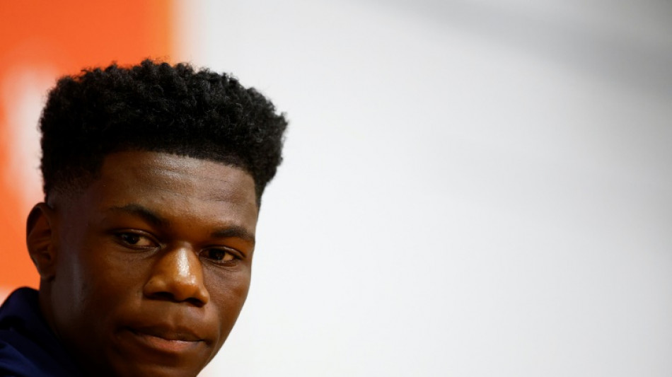 Foot: fracture du m&eacute;tatarse pour l'international fran&ccedil;ais du Real Madrid Aur&eacute;lien Tchouam&eacute;ni