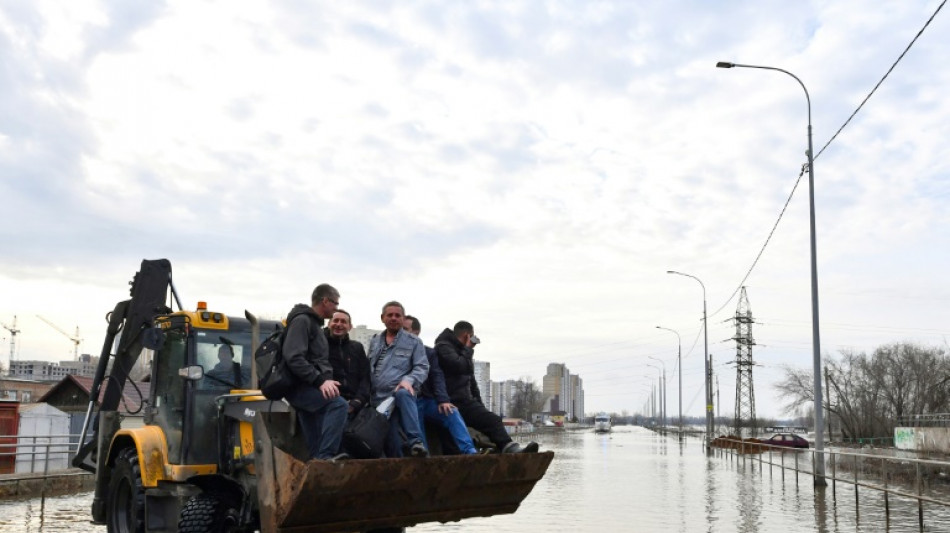 Inondations majeures en Russie et au Kazakhstan: les &eacute;vacuations continuent 