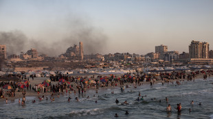 Gaza, 21 morti in raid Israele in internet caf&egrave; sul mare