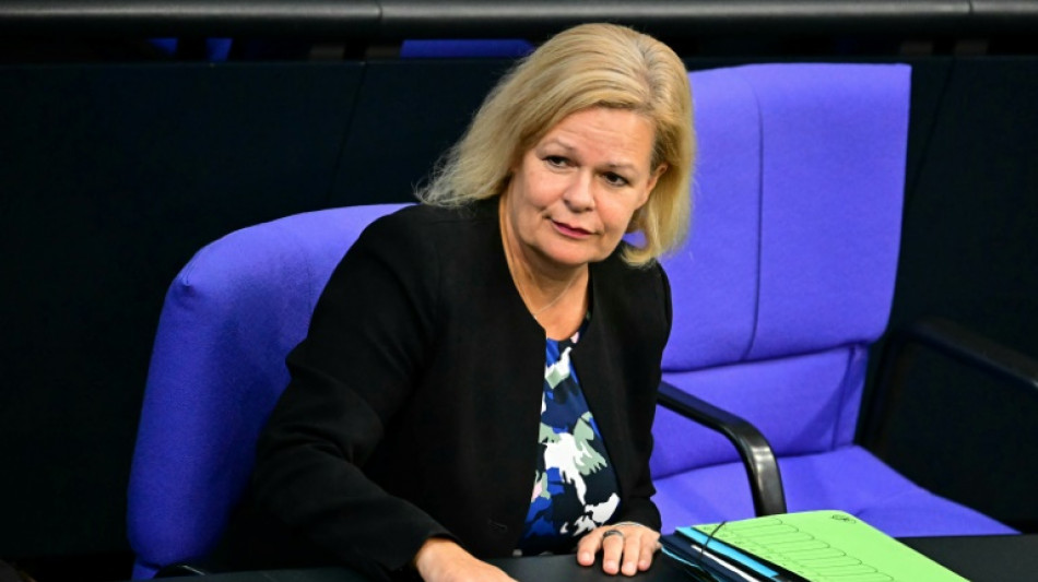 Bundestag ber&auml;t Sicherheitspaket - Union pocht weiter auf Zur&uuml;ckweisungen