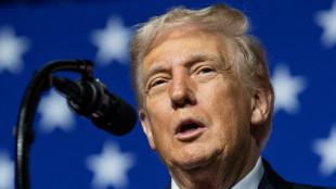 Trump usa paralisação do governo para ameaçar com demissões permanentes