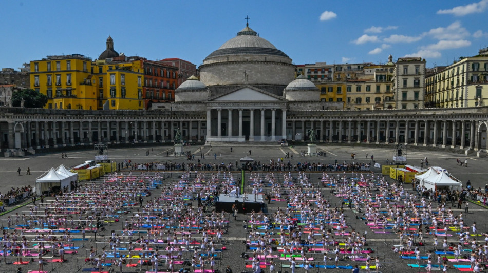 In tremila a Piazza Plebiscito per Napoli Citt&agrave; Danzante