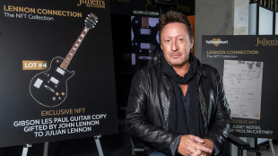 Beatles: Julian Lennon vend des souvenirs aux ench&egrave;res sous forme de NFT