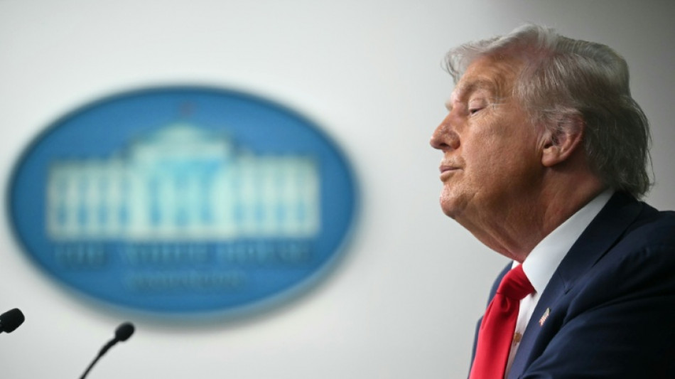 Vor Ukraine-Gesprächen: Trump bezeichnet europäische Staats- und Regierungschefs als "großartige Menschen"