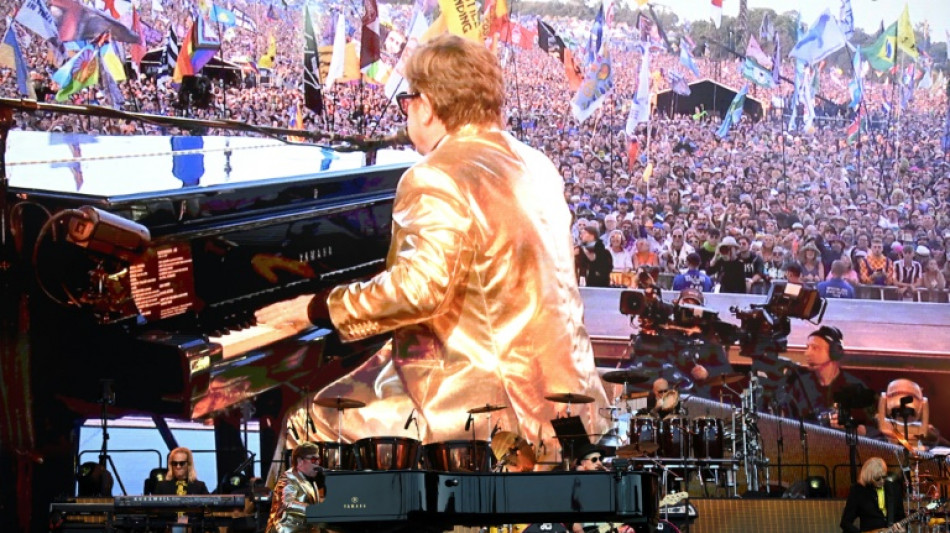 Elton John wirft Boulevardmedien vor Gericht "abscheuliche" Methoden vor