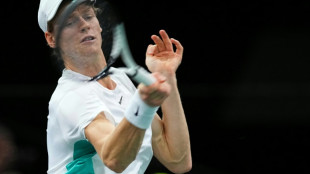 Tennis: Sinner forfait apr&egrave;s son match termin&eacute; en pleine nuit au Masters 1000 de Paris (tournoi)
